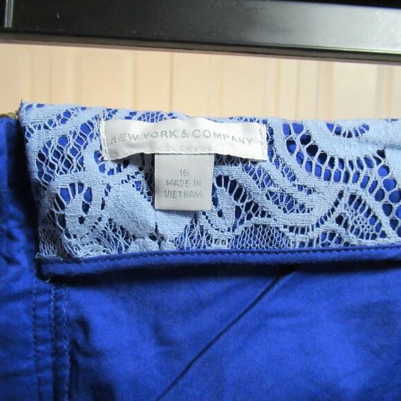 New York & Company Blue Lace Short Skirt - Picture 4 of 4